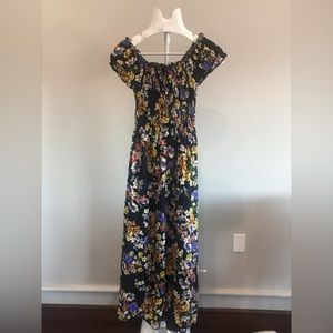 Adorable Black Floral Maxi Dress, Off Shoulder or Short Sleeves. (S/M)